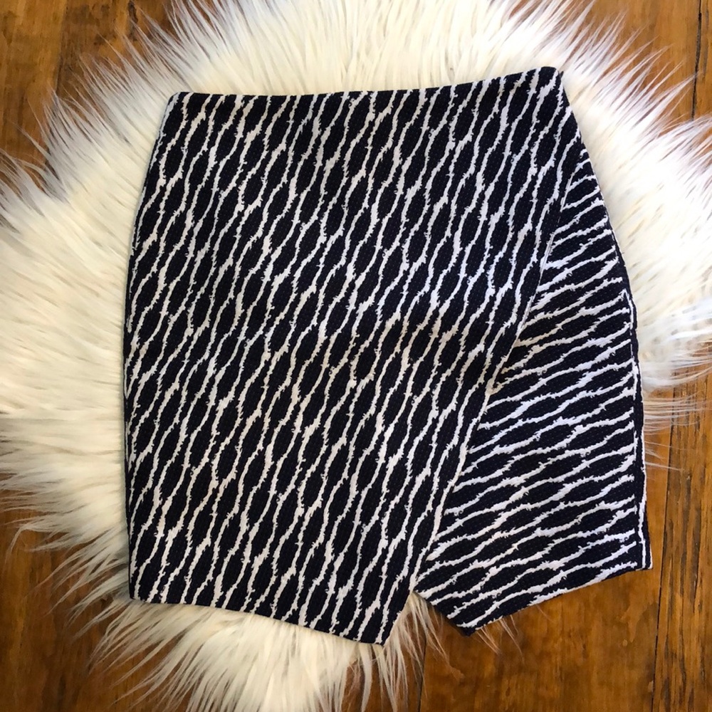 Ann Taylor loft patterned skirt